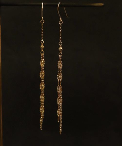 lily of the valley(リリーオブザバレイ)の「【K18】クローバーチェーンドロップフックピアス(ピアス(両耳用)・レディース・ゴールド・FREE)」の3枚目の写真