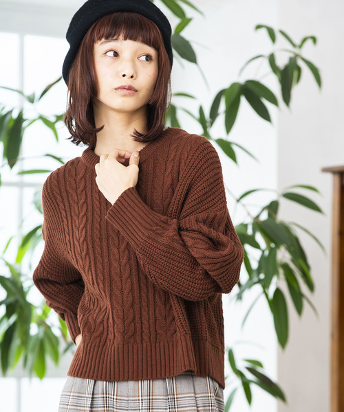 WEGO（ウィゴー）の「WEGO/ケーブルニット（ニット/セーター・レディース・ダークグリーン/ブラウン/アイボリー/マスタード/杢グレー/ライトピンク/ワイン/ライトベージュ/パープル・FREE）」の3枚目の写真