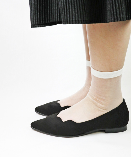 kaori plus＋（カオリプラス）の「フラワーカットフラットパンプス（パンプス・レディース・ブラック/ネイビー/グレイッシュベージュ・22.5cm/23cm/23.5cm/24cm/24.5cm）」の10枚目の写真