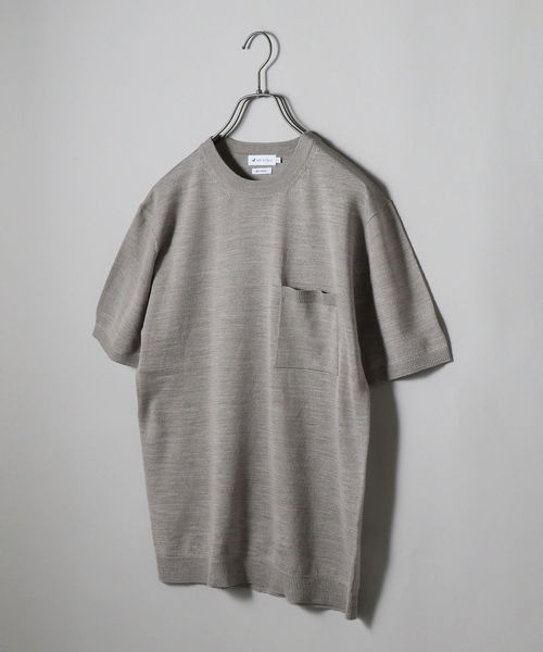 SHIPS JET BLUE（シップスジェットブルー）の「SHIPS JET BLUE:《洗える》リネンストレッチ ニットTシャツ（ニット/セーター・メンズ・ブラック/オリーブ/グレー/レンガ・MEDIUM/LARGE/SMALL/X-SMALL）」の2枚目の写真