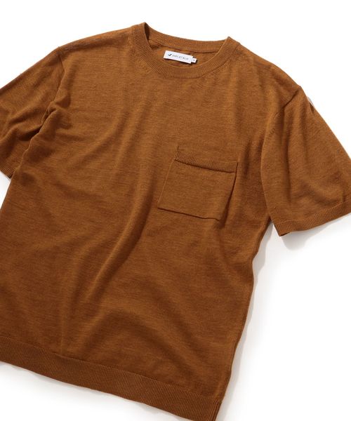 SHIPS JET BLUE（シップスジェットブルー）の「SHIPS JET BLUE:《洗える》リネンストレッチ ニットTシャツ（ニット/セーター・メンズ・ブラック/オリーブ/グレー/レンガ・MEDIUM/LARGE/SMALL/X-SMALL）」の9枚目の写真