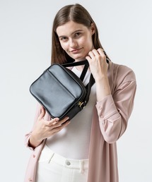 コンパクト レザー ミニショルダーバッグ