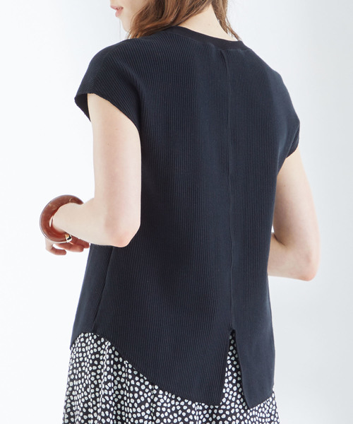 STUDIOUS（ステュディオス）の「【STUDIOUS】バックシャン フレンチスリーブ ワッフルTOPS（Tシャツ/カットソー・レディース・ブラック/ベージュ/オフホワイト・FREE）」の3枚目の写真