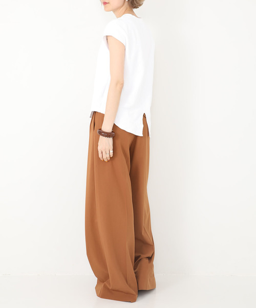 STUDIOUS（ステュディオス）の「【STUDIOUS】バックシャン フレンチスリーブ ワッフルTOPS（Tシャツ/カットソー・レディース・ブラック/ベージュ/オフホワイト・FREE）」の9枚目の写真