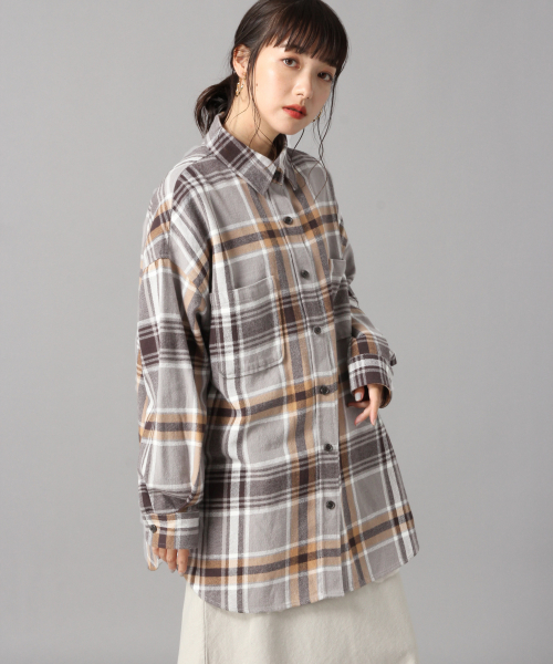 LOWRYS FARM(ローリーズファーム)の「チェックCPOシャツ 850397(シャツ/ブラウス・レディース・グレー/レッド/ブルー・FREE)」の4枚目の写真