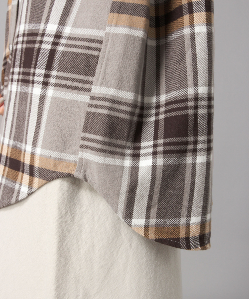 LOWRYS FARM(ローリーズファーム)の「チェックCPOシャツ 850397(シャツ/ブラウス・レディース・グレー/レッド/ブルー・FREE)」の9枚目の写真