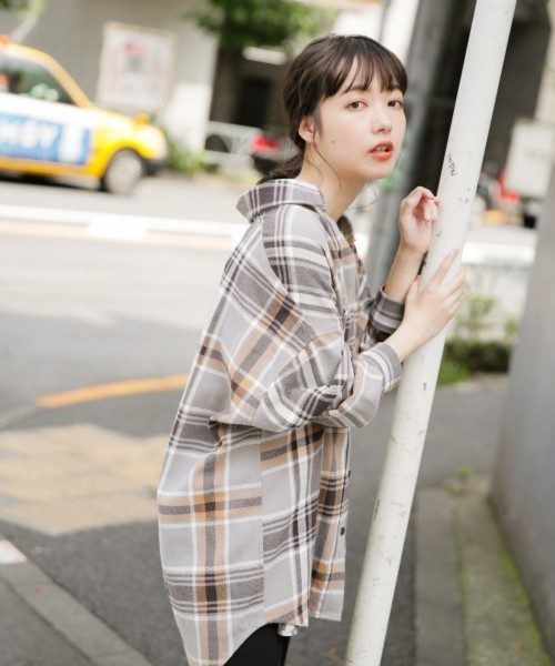 LOWRYS FARM ローリーズファーム  チェック　七分袖アンブレラスリーブブラウス  L イエロー系/ブルー LOWRYS FARM ローリーズファーム チェック 七分袖アンブレラ