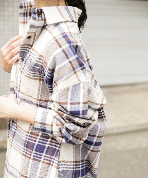 LOWRYS FARM(ローリーズファーム)の「チェックCPOシャツ 850397(シャツ/ブラウス・レディース・グレー/レッド/ブルー・FREE)」の15枚目の写真