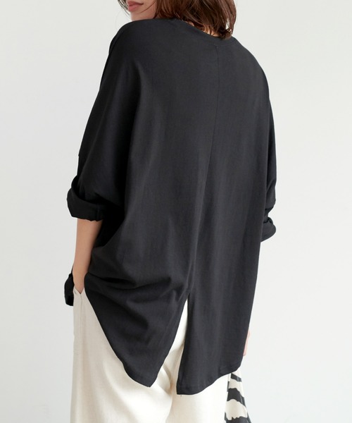 coca（coca）（コカ）の「後ろスリットコットンカットソー（Tシャツ/カットソー・レディース・ブラック/ホワイト・ONE SIZE）」の2枚目の写真