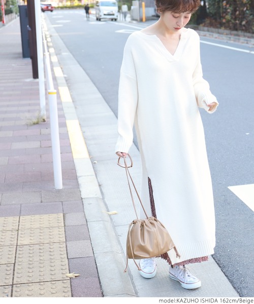 coca（coca）（コカ）の「フェイクレザー巾着ショルダーバッグ（ショルダーバッグ・レディース・ブラック/ベージュ・ONE SIZE）」の7枚目の写真