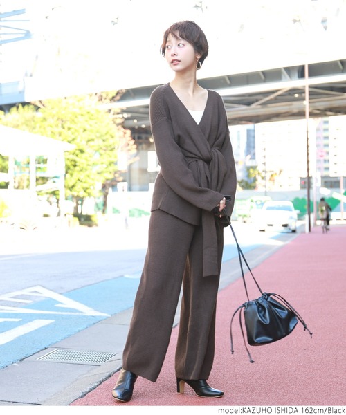 coca（coca）（コカ）の「フェイクレザー巾着ショルダーバッグ（ショルダーバッグ・レディース・ブラック/ベージュ・ONE SIZE）」の14枚目の写真