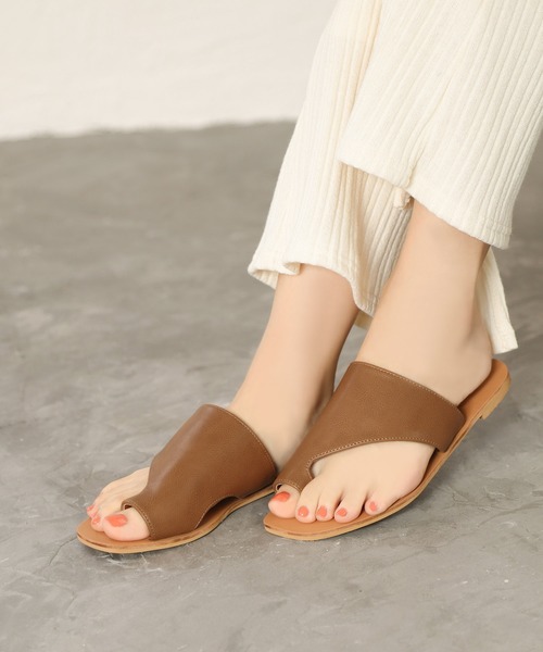 SESTO（セスト）の「親指トングのスクエアトゥフラットサンダル（サンダル・レディース・ライトグレー/ブラック/ダークブラウン/ベージュ/アイボリー/ベージュ系その他/キャメル/ゼブラ・LL/3L/S/M/L）」の19枚目の写真