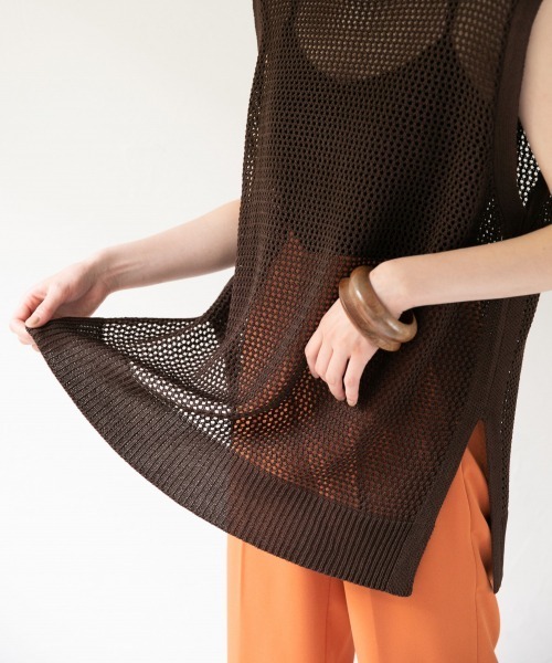 LOWRYS FARM（ローリーズファーム）の「メッシュベスト　891735（ベスト・レディース・ダークブラウン/オフホワイト/ブルー・FREE）」の12枚目の写真