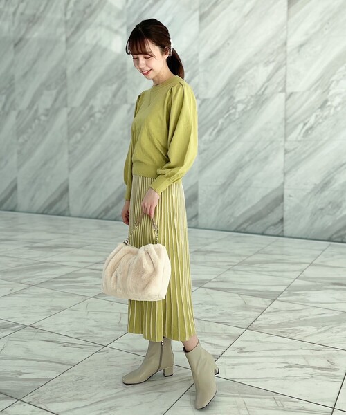 grove（グローブ）の「スタイリング自由自在！もちもちニットのセットアップ【WEB限定カラー/S-3L】（セットアップ・レディース・ベージュ系その他7/ライトグレー/ピンク系その他/グリーン系その他5/ライトブルー/レモンイエロー/ネイビー系5/グレー系その他・01/02/03/04/05）」の17枚目の写真