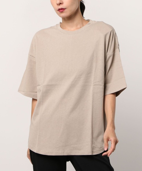RIKKA FEMME(リッカファム)の「RIKKA FEMME/リッカファム Tシャツ R21SS104(Tシャツ/カットソー・レディース・ホワイト/ブラック/ベージュ・FREE)」の1枚目の写真
