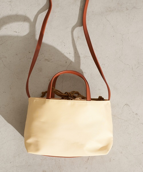 earth music&ecology（アースミュージックアンドエコロジー）の「ミニ巾着ショルダバッグ ＊（トートバッグ・レディース・ベージュ/ネイビー/クリーム・FREE）」の3枚目の写真