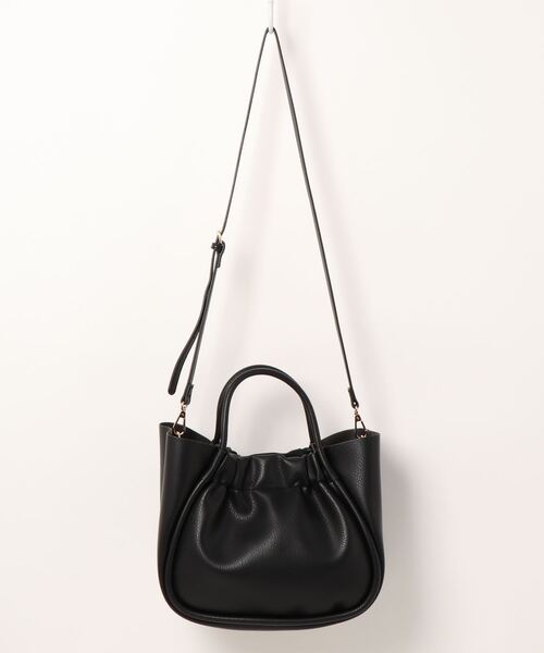 INTERPLANET（インタープラネット）の「軽量合皮２ＷＡＹラウンドＢＡＧ（ショルダーバッグ・レディース・ブラック/ブラウン/ベージュ・フリー）」の2枚目の写真