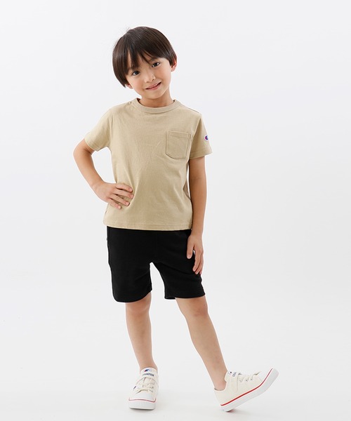Champion(チャンピオン)の「【Champion/チャンピオン】キッズ ベーシック ショートスリーブポケットTシャツ(Tシャツ/カットソー・キッズ・ベージュ/オフホワイト/パープル/ブラック/ライトグリーン/オレンジ/ネイビー/グレー/ターコイズブルー/ライトパープル/イエロー・110/160/140/150/100/130/120)」の4枚目の写真