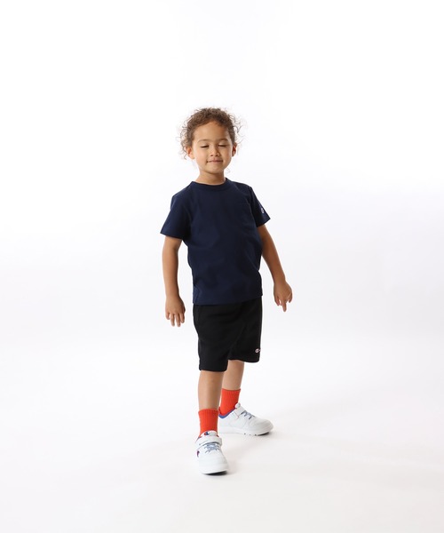 Champion(チャンピオン)の「【Champion/チャンピオン】キッズ ベーシック ショートスリーブポケットTシャツ(Tシャツ/カットソー・キッズ・ベージュ/オフホワイト/パープル/ブラック/ライトグリーン/オレンジ/ネイビー/グレー/ターコイズブルー/ライトパープル/イエロー・110/160/140/150/100/130/120)」の6枚目の写真
