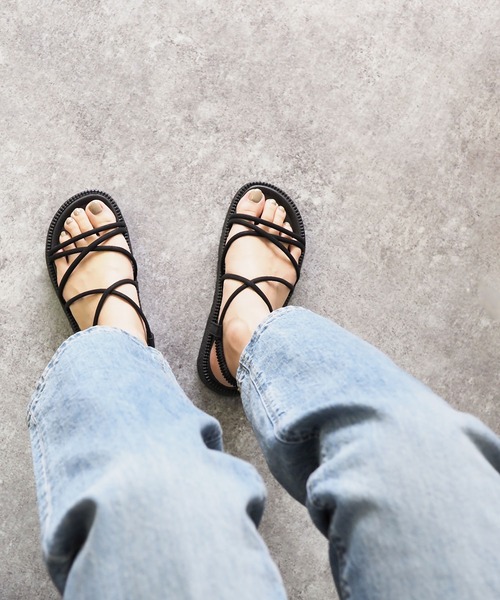 Riberry(リベリー)の「細コードプラットフォームサンダル(サンダル・レディース・ブラック・MEDIUM/LARGE)」の3枚目の写真