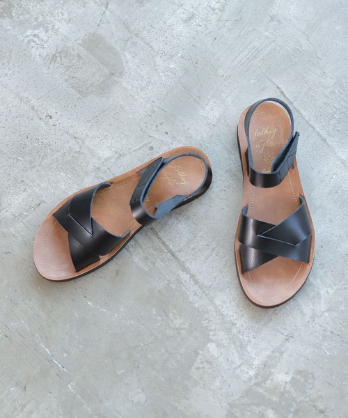 studio CLIP（スタディオクリップ）の「【キナリノ掲載商品】手染め風楽々サンダル（サンダル・レディース・オフホワイト/ブラック/キャメル・MEDIUM/X-LARGE/LARGE/SMALL）」の2枚目の写真