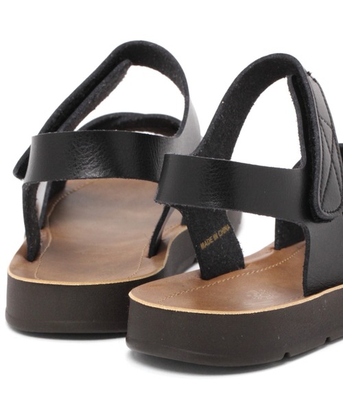 studio CLIP（スタディオクリップ）の「【キナリノ掲載商品】手染め風楽々サンダル（サンダル・レディース・オフホワイト/ブラック/キャメル・MEDIUM/X-LARGE/LARGE/SMALL）」の5枚目の写真