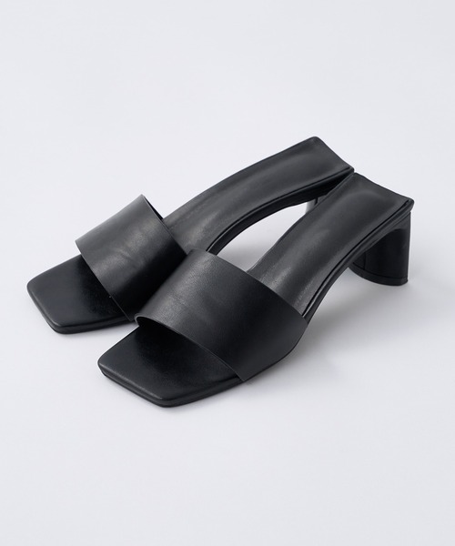 one after another NICE CLAUP（ワンアフターアナザーナイスクラップ）の「【WEB限定】スクエアトゥミュール（サンダル・レディース・ブラック/アイボリー・SMALL/MEDIUM/LARGE）」の3枚目の写真