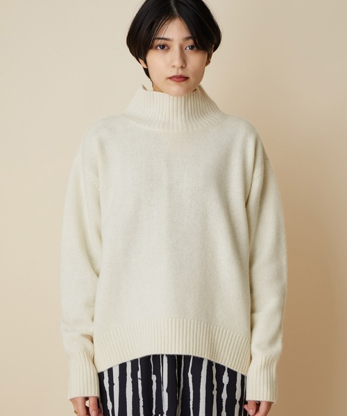 MADEMOISELLE ROPE'（マドモアゼル ロペ）の「【追加】<カシミヤ混>タートルネックコクーンニットプルオーバー（ニット/セーター・レディース・ホワイト/ダークブラウン/ブルー系その他6/レッド・38）」の18枚目の写真