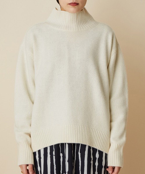 MADEMOISELLE ROPE'（マドモアゼル ロペ）の「【追加】<カシミヤ混>タートルネックコクーンニットプルオーバー（ニット/セーター・レディース・ホワイト/ダークブラウン/ブルー系その他6/レッド・38）」の20枚目の写真