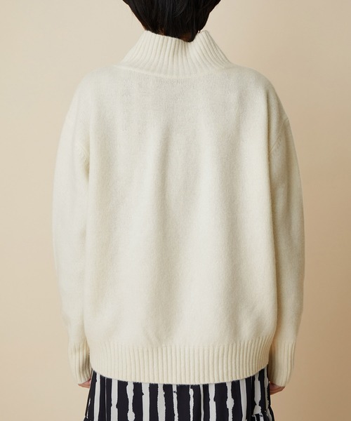 MADEMOISELLE ROPE'（マドモアゼル ロペ）の「【追加】<カシミヤ混>タートルネックコクーンニットプルオーバー（ニット/セーター・レディース・ホワイト/ダークブラウン/ブルー系その他6/レッド・38）」の22枚目の写真