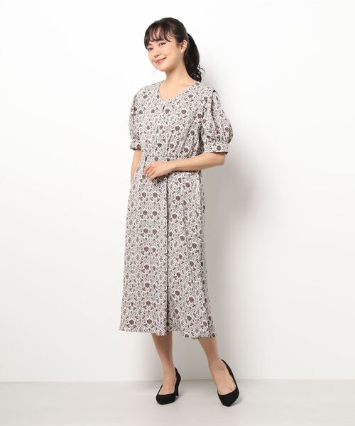 ehka sopo(エヘカソポ)の「Vネック花柄ワンピース(ワンピース・レディース・キナリ/ブラウン/ブラック・フリ-)」の6枚目の写真