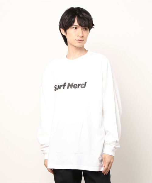 MAGIC NUMBER（マジック ナンバー）の「【MAGIC NUMBER】NEW SURFNERD L/S TEE（Tシャツ/カットソー・メンズ・ホワイト×ブラック/ブラック×ホワイト・LARGE/MEDIUM）」の4枚目の写真