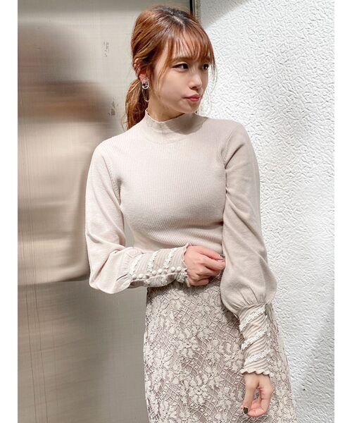 dazzlin（ダズリン）の「ツイストレースリブニットトップス（ニット/セーター・レディース・ブラック/ベージュ/オフホワイト/ブルー/モカ・FREE）」の17枚目の写真