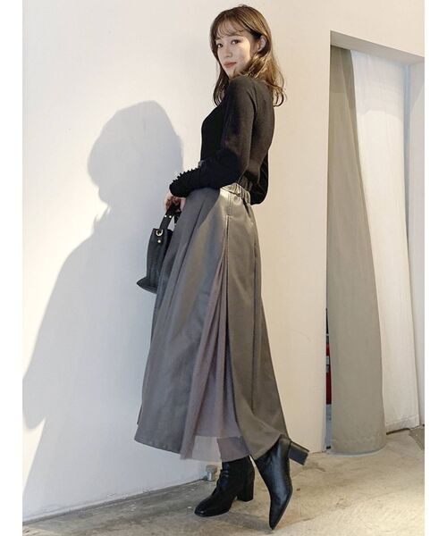 dazzlin（ダズリン）の「ツイストレースリブニットトップス（ニット/セーター・レディース・ブラック/ベージュ/オフホワイト/ブルー/モカ・FREE）」の9枚目の写真