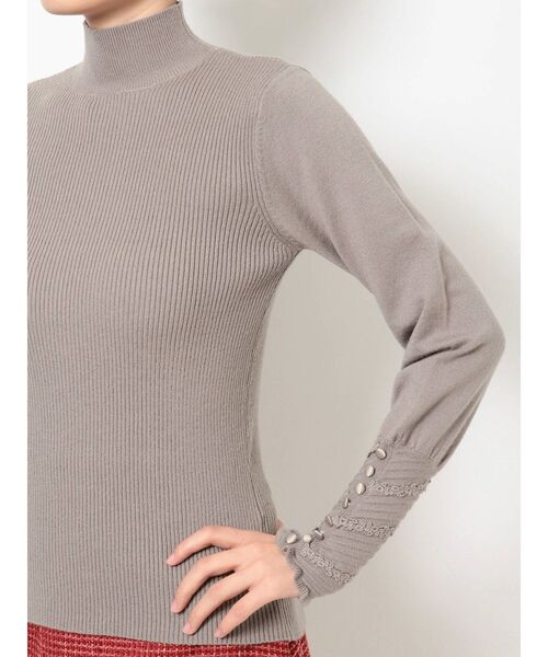 dazzlin（ダズリン）の「ツイストレースリブニットトップス（ニット/セーター・レディース・ブラック/ベージュ/オフホワイト/ブルー/モカ・FREE）」の19枚目の写真