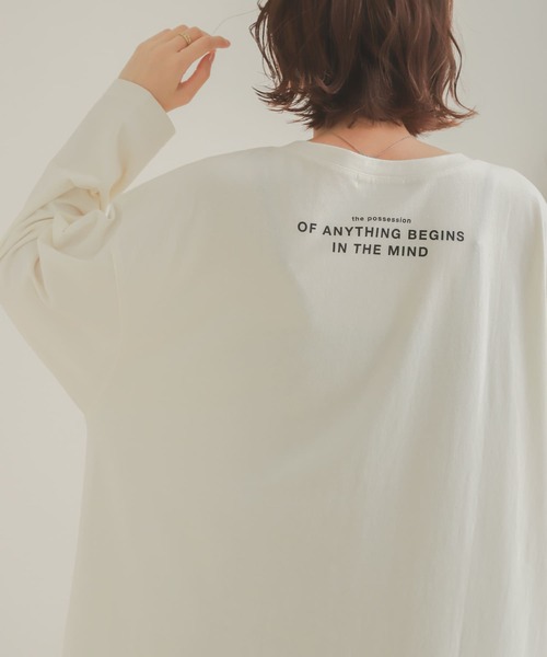 SENSE OF PLACE by URBAN RESEARCH(センスオブプレイスバイアーバンリサーチ)の「バックロゴTシャツワンピース(ワンピース・レディース・ライトベージュ/オフホワイト・ONE)」の4枚目の写真