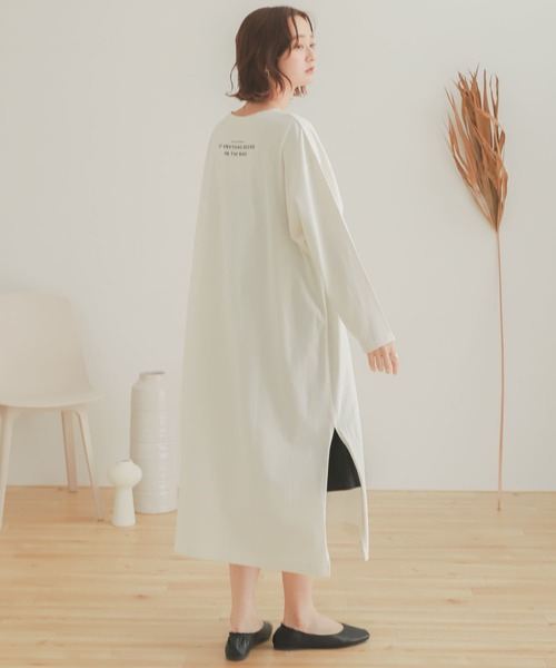 SENSE OF PLACE by URBAN RESEARCH(センスオブプレイスバイアーバンリサーチ)の「バックロゴTシャツワンピース(ワンピース・レディース・ライトベージュ/オフホワイト・ONE)」の6枚目の写真