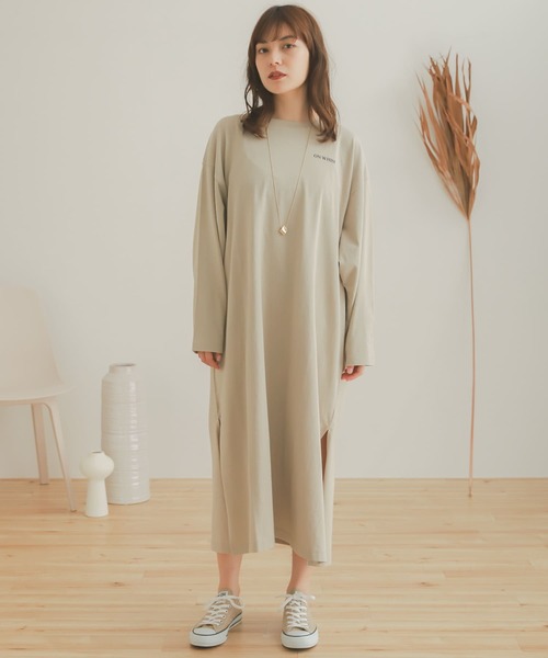 SENSE OF PLACE by URBAN RESEARCH(センスオブプレイスバイアーバンリサーチ)の「バックロゴTシャツワンピース(ワンピース・レディース・ライトベージュ/オフホワイト・ONE)」の9枚目の写真