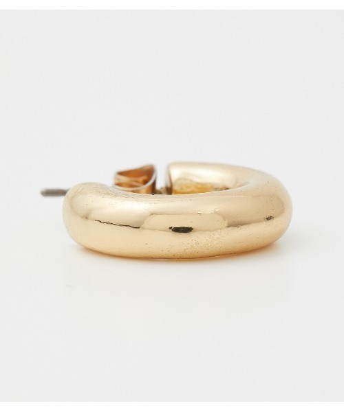 AZUL by moussy(アズールバイマウジー)の「WIDE METAL MINI HOOP EARRINGS/ワイドメタルミニフープピアス(ピアス(両耳用)・レディース・シルバー/ゴールド系その他・FREE)」の6枚目の写真