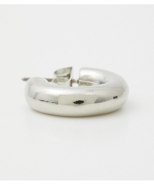 AZUL by moussy(アズールバイマウジー)の「WIDE METAL MINI HOOP EARRINGS/ワイドメタルミニフープピアス(ピアス(両耳用)・レディース・シルバー/ゴールド系その他・FREE)」の12枚目の写真