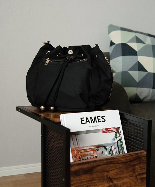 VitaFelice（ヴィータフェリーチェ）の「10ポケット巾着ショルダーバッグ クロスボディバッグ バケットバッグ（ショルダーバッグ・レディース・ブラック/カモフラージュ/ドット/ネイビー/ベージュ系その他・FREE）」の8枚目の写真