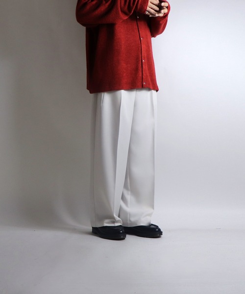 Confirm（コンファーム）の「センタープレス タックワイドストレートパンツ【Confirm】（スラックス・メンズ・チャコールグレー/ブラック/ブラウン/アイボリー/ブラック×グレー/ブラック×グリーン/グレイッシュベージュ/ネイビー/ブラウン系その他・M/L/S/XL）」の12枚目の写真