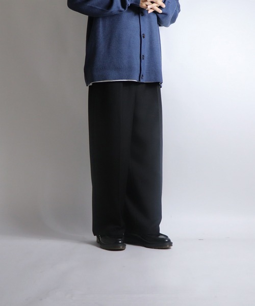 Confirm（コンファーム）の「センタープレス タックワイドストレートパンツ【Confirm】（スラックス・メンズ・チャコールグレー/ブラック/ブラウン/アイボリー/ブラック×グレー/ブラック×グリーン/グレイッシュベージュ/ネイビー/ブラウン系その他・M/L/S/XL）」の14枚目の写真