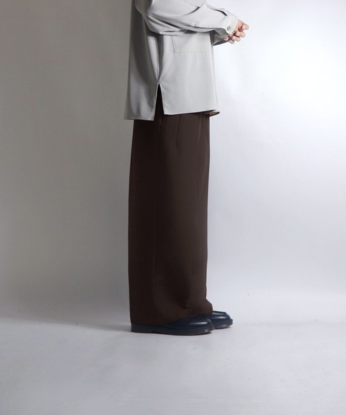 Confirm（コンファーム）の「センタープレス タックワイドストレートパンツ【Confirm】（スラックス・メンズ・チャコールグレー/ブラック/ブラウン/アイボリー/ブラック×グレー/ブラック×グリーン/グレイッシュベージュ/ネイビー/ブラウン系その他・M/L/S/XL）」の22枚目の写真