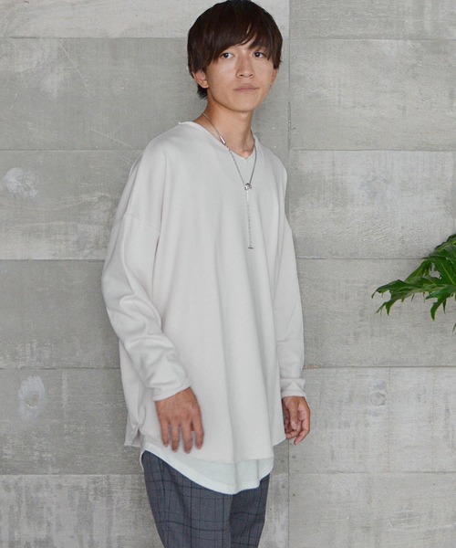 MinoriTY（マイノリティ）の「【MinoriTY】ルーズシルエットVネックロンT カットソー Tシャツ メンズ 無地 秋服（Tシャツ/カットソー・メンズ・カーキ/アイボリー/ブルーグレー/モカ/パープル系その他/チャコール・S/M/L）」の2枚目の写真