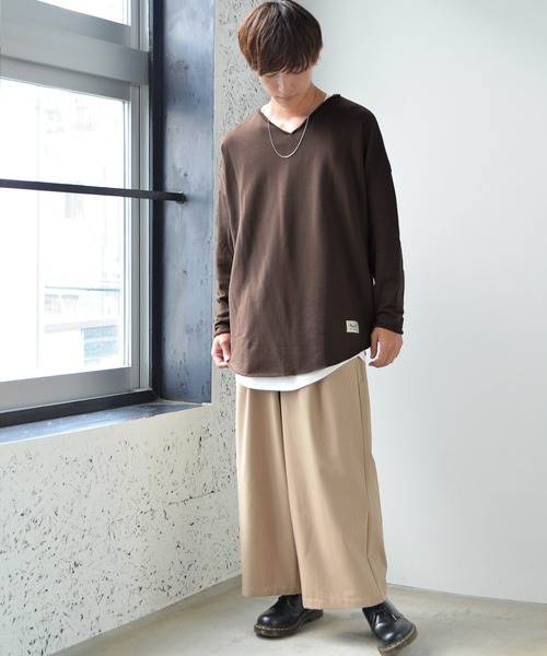 MinoriTY（マイノリティ）の「【MinoriTY】ルーズシルエットVネックロンT カットソー Tシャツ メンズ 無地 秋服（Tシャツ/カットソー・メンズ・カーキ/アイボリー/ブルーグレー/モカ/パープル系その他/チャコール・S/M/L）」の16枚目の写真