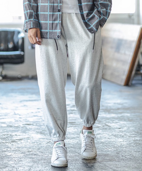 CAMBIO(カンビオ)の「mp9411-Over Size Silhouette Sweat Pants スウェットパンツ(スウェットパンツ・メンズ・アッシュ/ヘザーグレー/ブラック/ネイビー・L/M)」の16枚目の写真