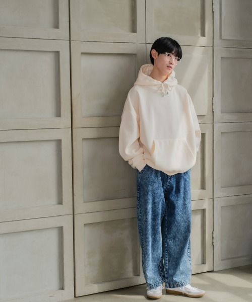 improves(インプローブス)の「TC 裏起毛 ビッグシルエット フーディー(パーカー・メンズ・ブラック/ダークグリーン/ダークブラウン/ネイビー/オフホワイト/オートミール/杢グレー/ダークグレー/グレイッシュベージュ/サンドベージュ/オリーブ/インディゴブルー・MEDIUM/LARGE)」の13枚目の写真