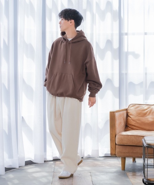 improves(インプローブス)の「TC 裏起毛 ビッグシルエット フーディー(パーカー・メンズ・ブラック/ダークグリーン/ダークブラウン/ネイビー/オフホワイト/オートミール/杢グレー/ダークグレー/グレイッシュベージュ/サンドベージュ/オリーブ/インディゴブルー・MEDIUM/LARGE)」の14枚目の写真