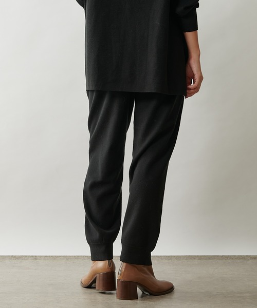 Omekashi（オメカシ）の「ニットジョガーパンツ（スウェットパンツ・レディース・ブラウン/ブラック/アイボリー・FREE）」の6枚目の写真